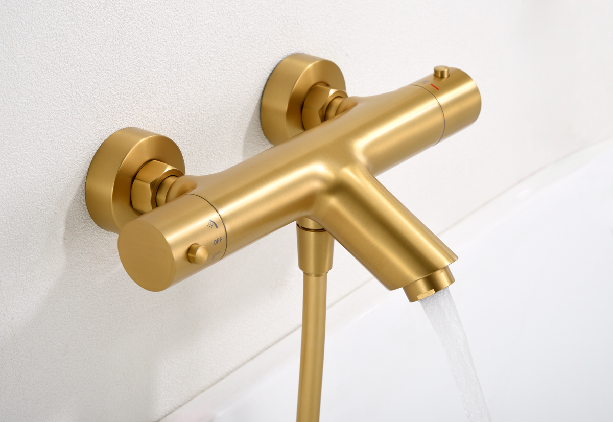 Grifo termostático de bañera y ducha Monza con kit de ducha IMEX – Oro cepillado – imagen 13
