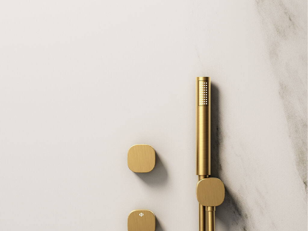Conjunto de ducha empotrado 2 funciones Versatil cromo con kit GME – Oro – imagen 5